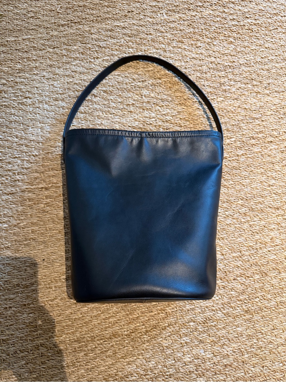 NWOT J.Crew Berkeley Bucket Bag Black Leather - Picture 8 of 14